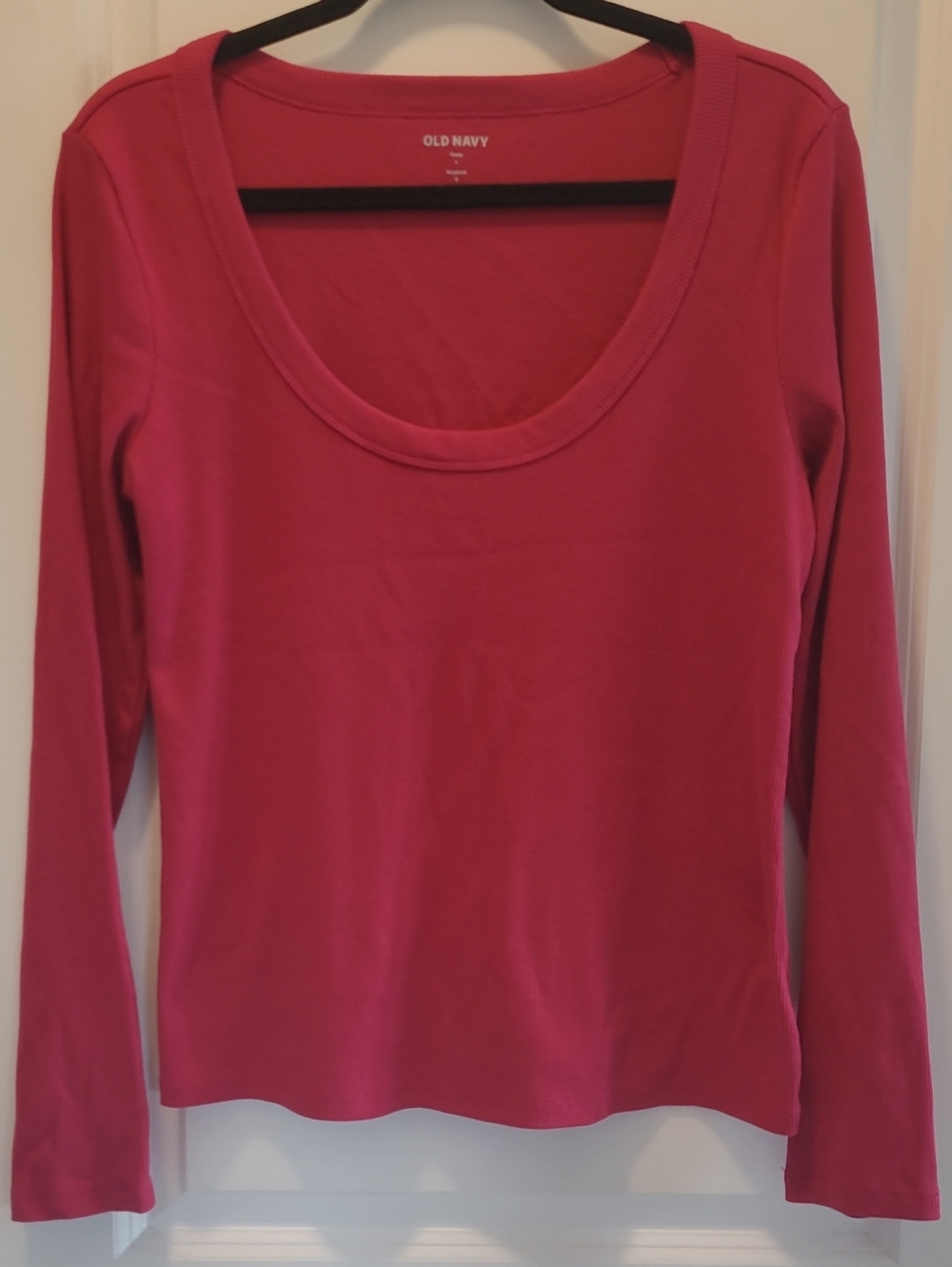 Old Navy Women's Long-Sleeve Scoop Neck Top - Hot Pink